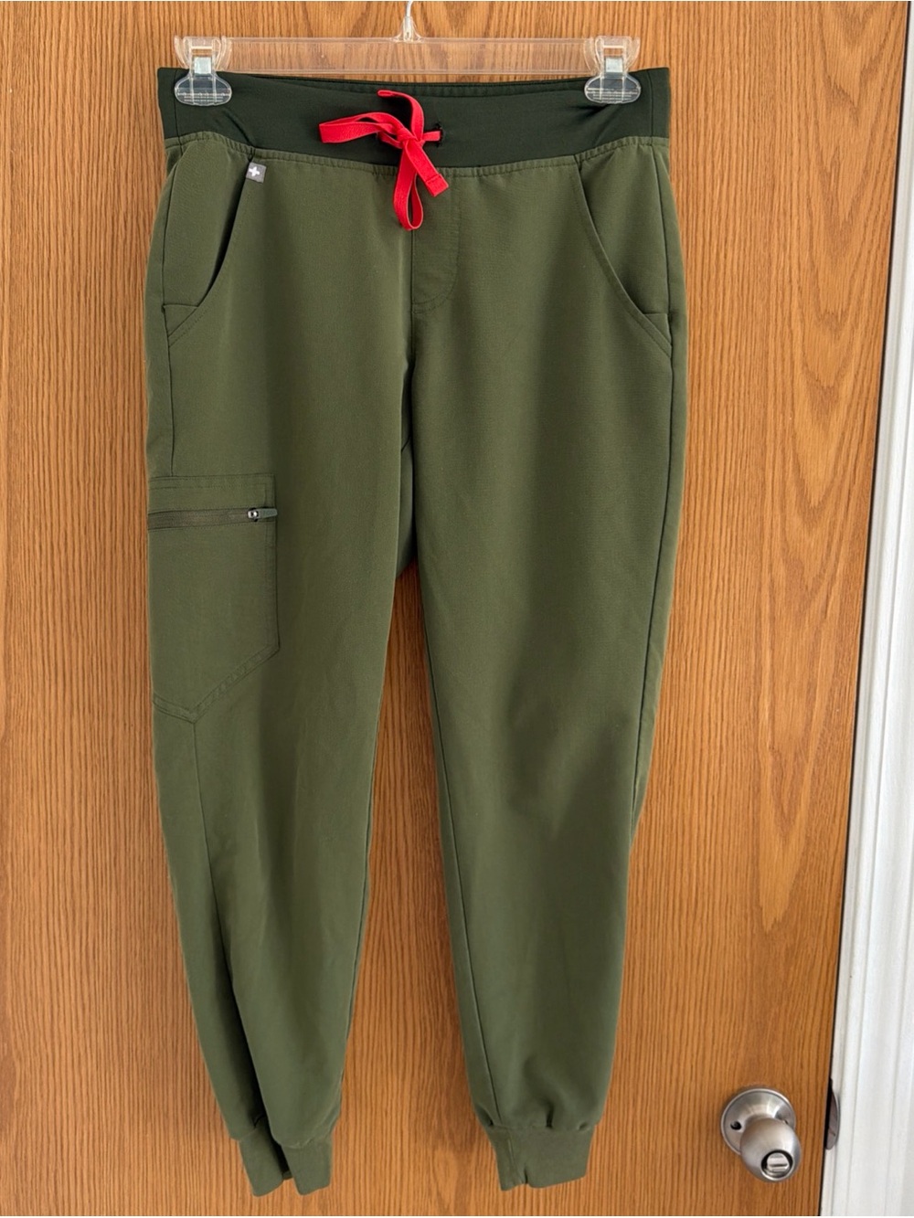 FIGS Women’s S Petite Zamora Scrub Joggers Dark Olive Green Technical Collection